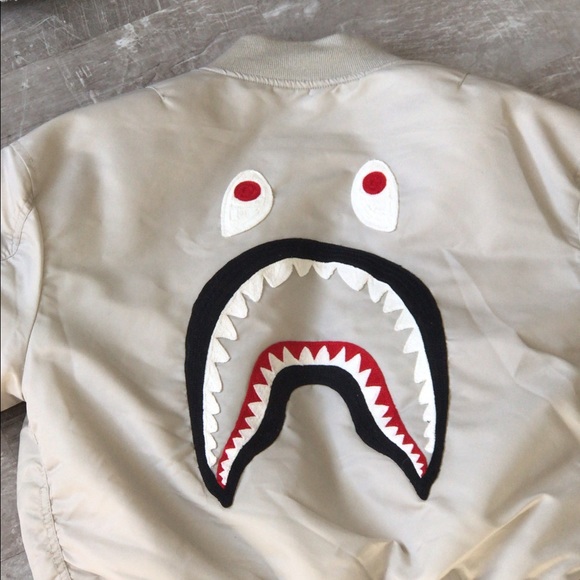 BRAND NEW. WOMENS BAPE bomber jacket - Picture 1 of 8